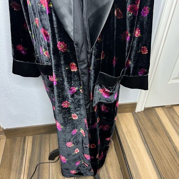 Victoria’s Secret Black Velvet Floral Satin Floor Length Women’s Robe Sz Small - Picture 4 of 12